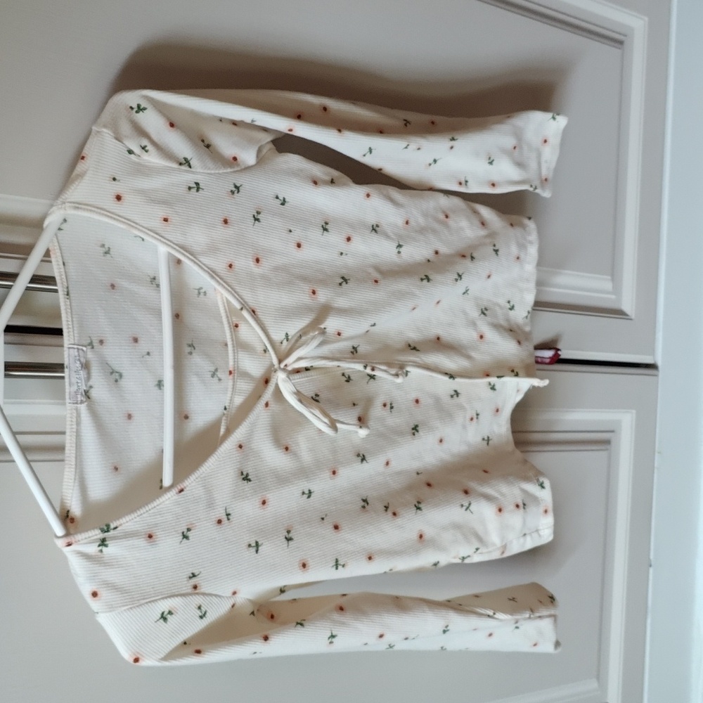 Youth blouse cream color flowers
